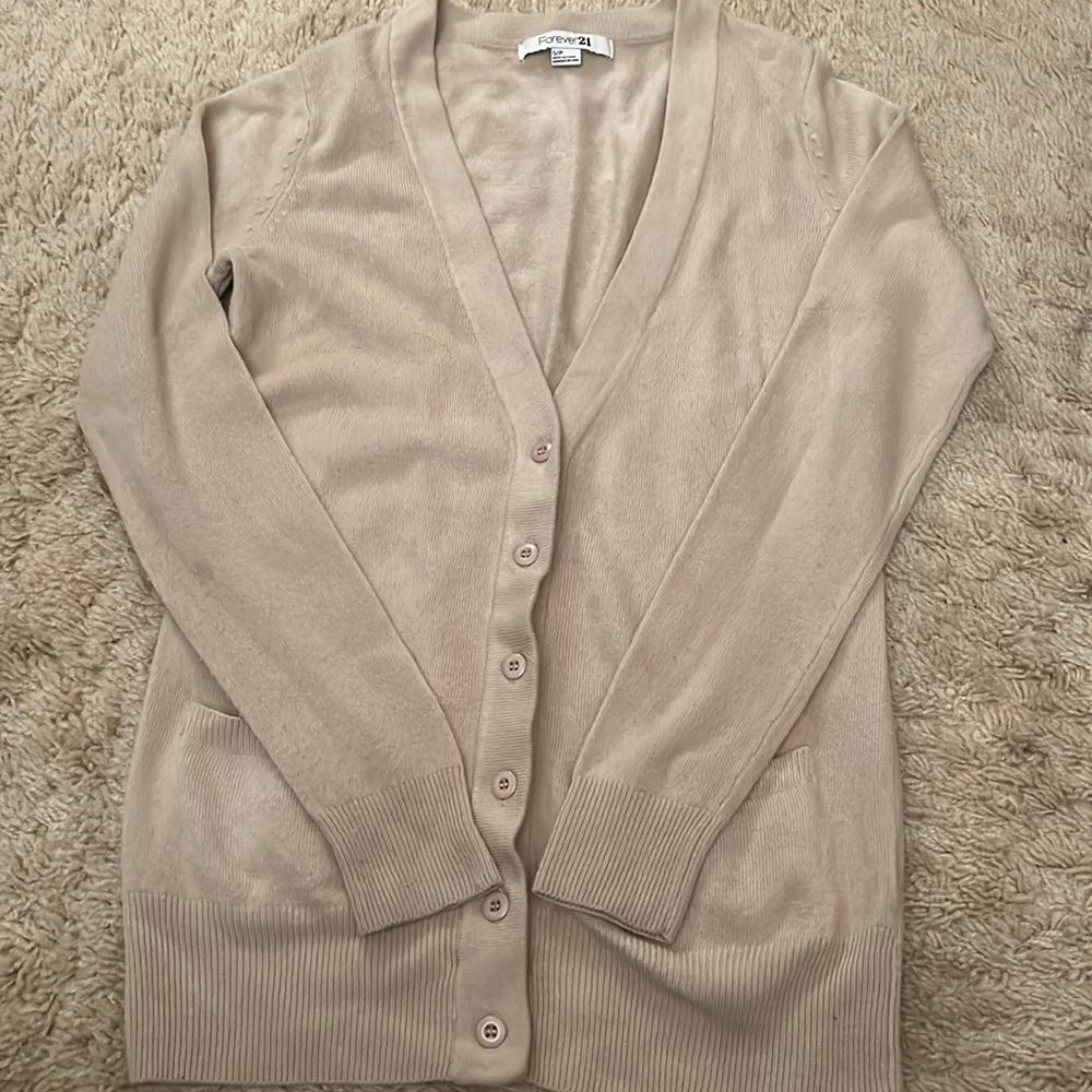 ✅ (4 for $15) Forever 21 cardigan